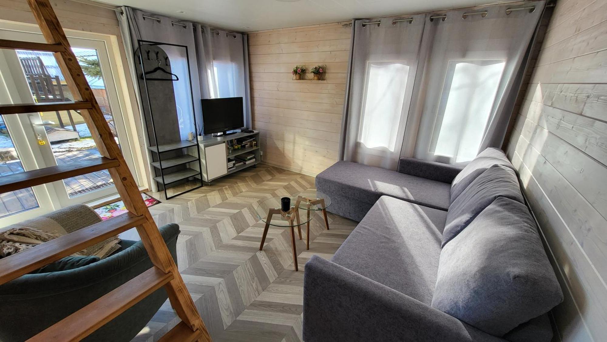 Tiny House Near Viljandi Hébergement de vacances *
